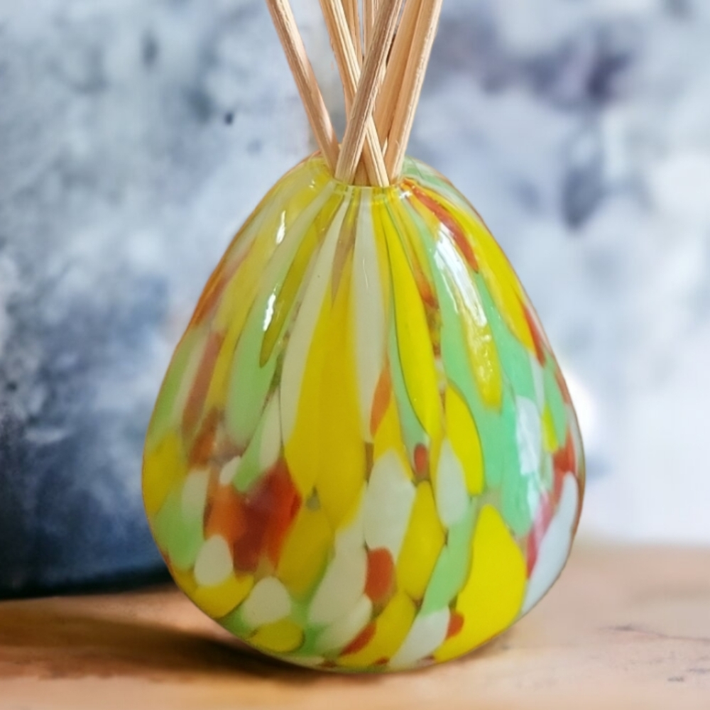 PEARLESSENCE HAND BLOWN CONFETTI ART GLASS BUD VASE / REED DIFFUSER M & M